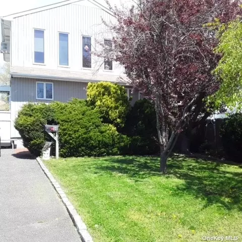 56 Meade Ave, Bethpage, NY 11714