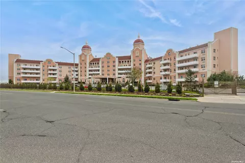 2 Richmond Rd #5N, Lido Beach, NY 11561