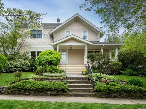 50 Fairview Ave, Port Washington, NY 11050