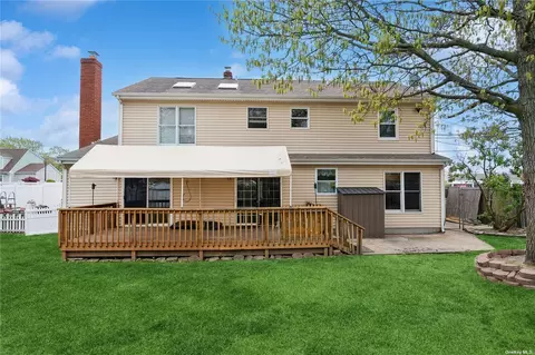 3 Bel-cul, East Islip, NY 11730
