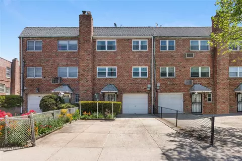 58-25 74th St, Middle Village, NY 11379