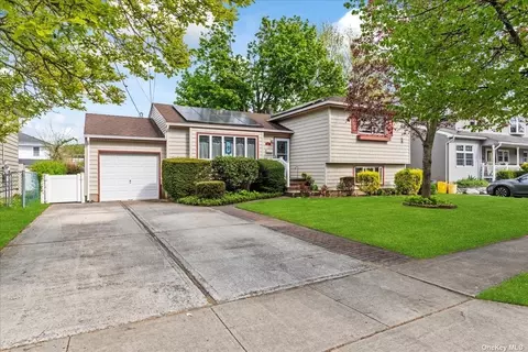 163 Atlantic Ave, Massapequa Park, NY 11762