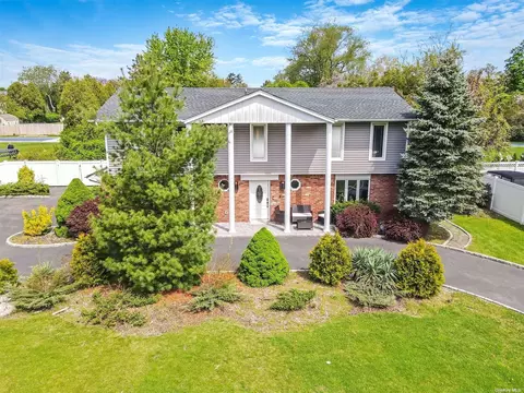 42 Foothill Ln, East Northport, NY 11731