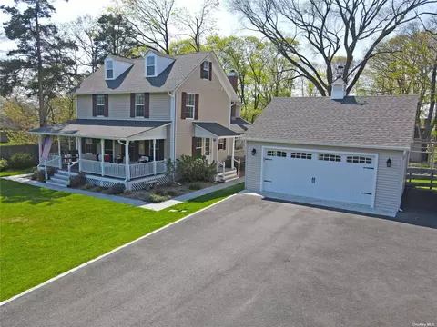 252 Bayview Ave, Patchogue, NY 11772