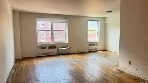 142-05 Roosevelt Ave #524, Flushing, NY 11354