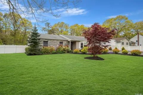 178 Southaven Ave, Medford, NY 11763