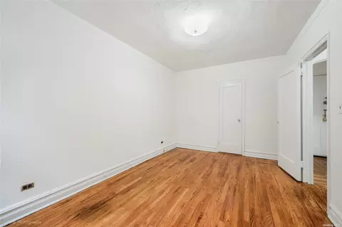 48-05 42nd St #2J, Sunnyside, NY 11104