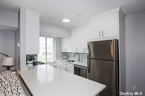 3 El Camino Ct #3, Coram, NY 11727
