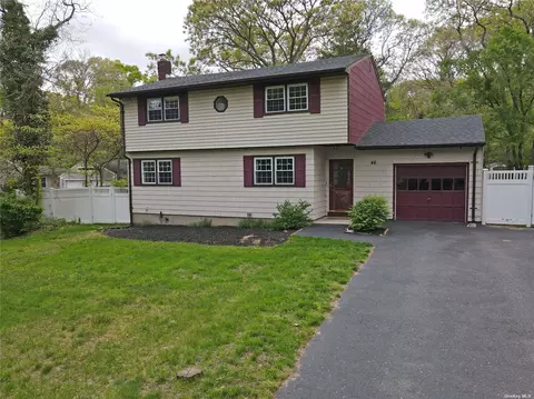 46 N Swezeytown Rd, Middle Island, NY 11953