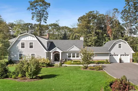 2 Gina Dr, Centerport, NY 11721