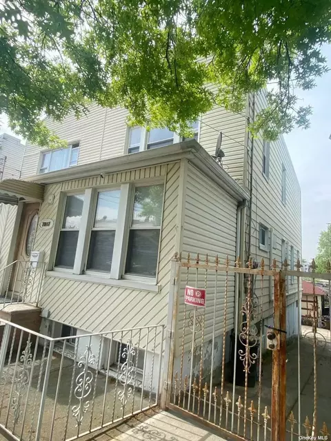 78-07 101st Ave, Ozone Park, NY 11416