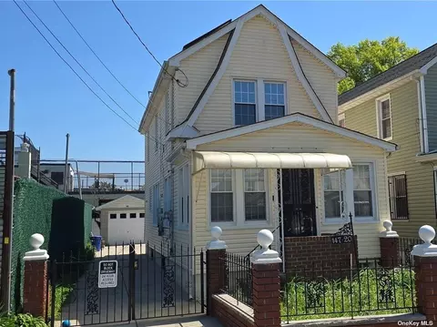 147-20 Foch Blvd, Jamaica, NY 11436
