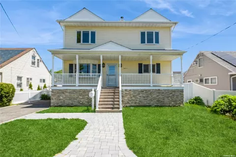 2501 Mermaid Ave, Wantagh, NY 11793