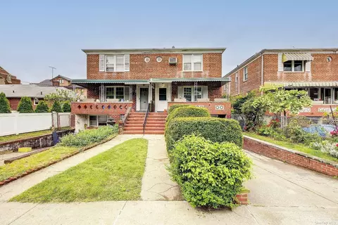 43-58 195th St, Flushing, NY 11358