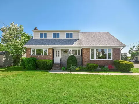 44 Orchard Beach Blvd, Port Washington, NY 11050