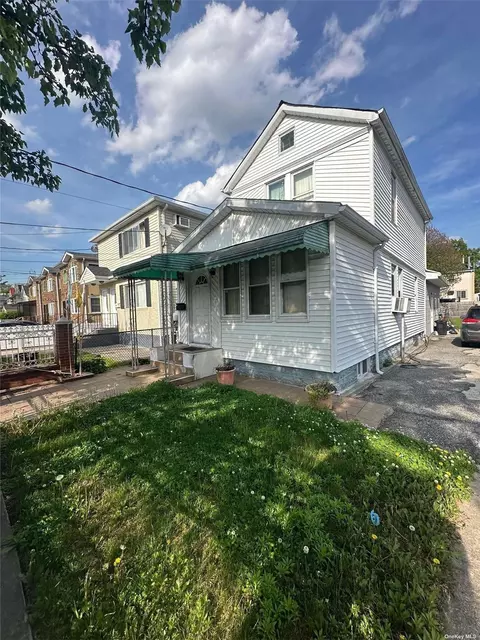 129-19 145th St, Jamaica, NY 11436