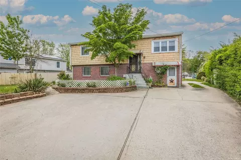 1548 Islip Ave, Brentwood, NY 11717