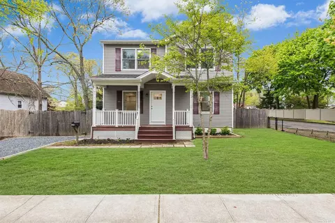 159 Beverly Rd, West Babylon, NY 11704