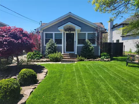 1280 Walnut Ave, Bohemia, NY 11716