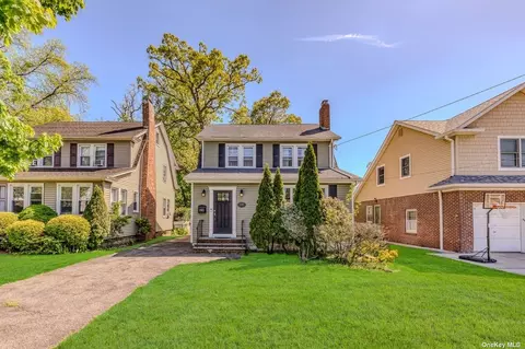 230 Elm St, West Hempstead, NY 11552