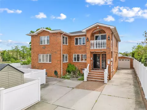 15-38 Clintonville St, Whitestone, NY 11357