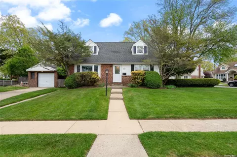 233 Wickshire Dr, East Meadow, NY 11554