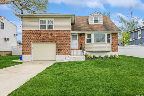760 Hastings St, Baldwin, NY 11510