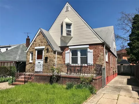 84-37 171st St, Jamaica Hills, NY 11432