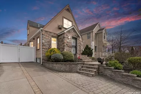 175-51 Underhill Ave, Fresh Meadows, NY 11365