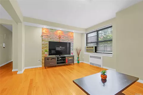 141-09 28th Ave #2B, Flushing, NY 11354