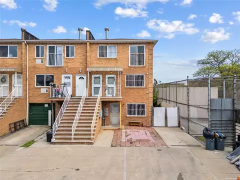 18-22 Hart St, Ridgewood, NY 11385