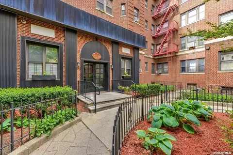 155-01 90th Ave #1U, Jamaica, NY 11432