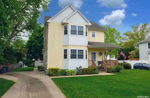 156 Homestead Ave, Amityville, NY 11701