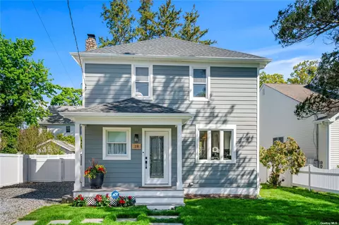 18 Lorraine Ct, Northport, NY 11768