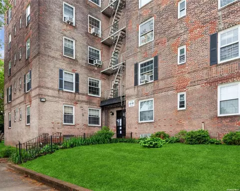 51-10 30 Ave #G5P, Woodside, NY 11377
