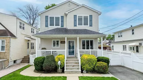 973 Third Ave, Franklin Square, NY 11010