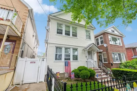 121-23 7th Ave, College Point, NY 11356
