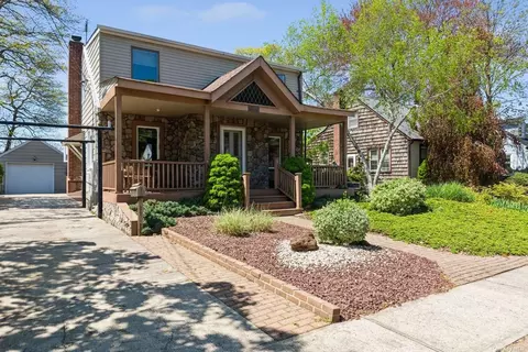 1780 Hanover Pl, Merrick, NY 11566