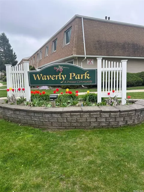 222 Storm Dr #222, Holtsville, NY 11742