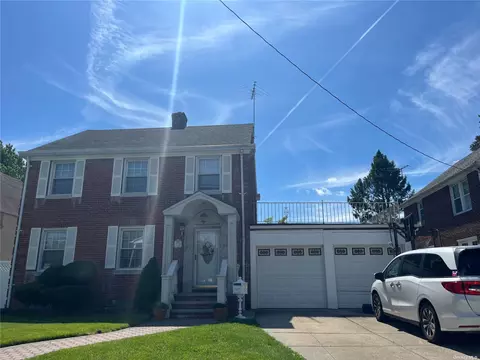38-22 209th St, Bayside, NY 11361
