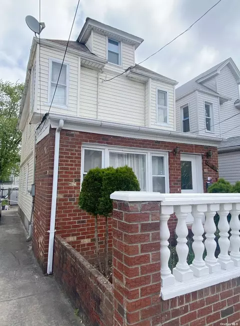 109-39 164th St, Jamaica, NY 11433