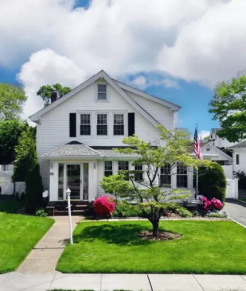 55 Clinton Ave, Lynbrook, NY 11563