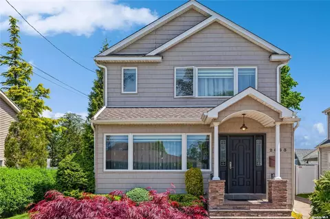 2863 Lenox Rd, Oceanside, NY 11572