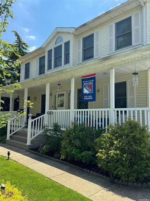 1282 Chelsea Rd, Wantagh, NY 11793