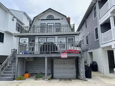 26 Ohio Ave, Long Beach, NY 11561