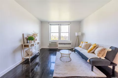 97-07 67th Ave #6G, Rego Park, NY 11374