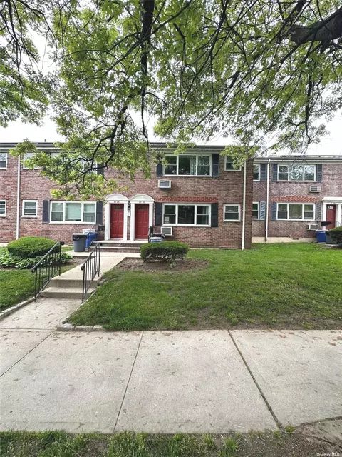 67-06 152nd St #265A, Flushing, NY 11367