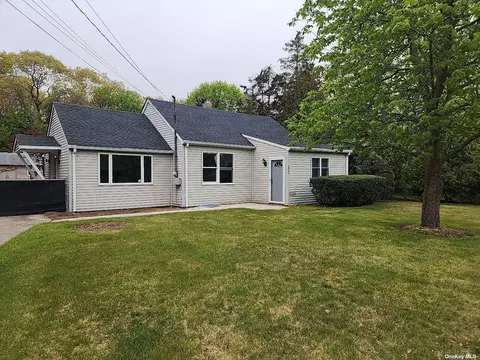 921 Union St, Bohemia, NY 11716