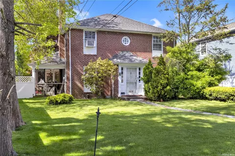 114 Taylor Ave, Roosevelt, NY 11575