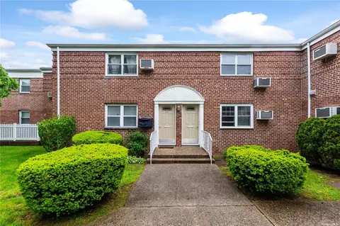 78-11 226th St #UPPR, Bayside, NY 11364
